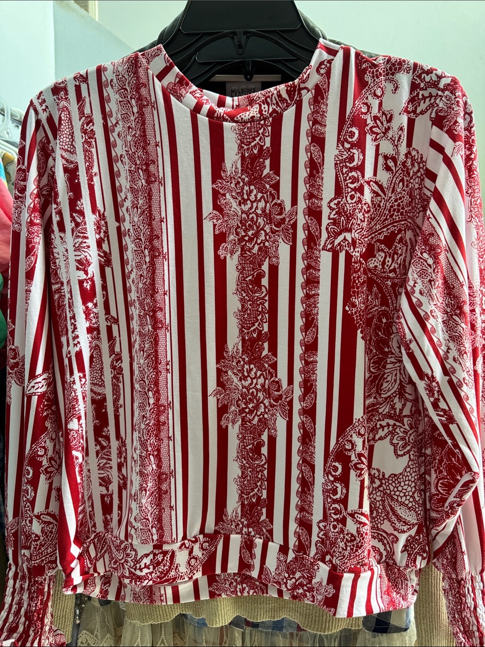 Gorgeous SOFT Long Sleeve Red And White  Pattern Top
